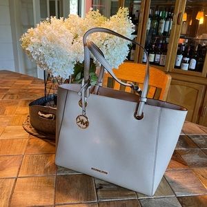 Brand Bew Michael Khors